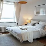 Komfortables Bis Zu 12 Personen I Sauna & Garten I Messe I Handwerker Monteurzimmer *