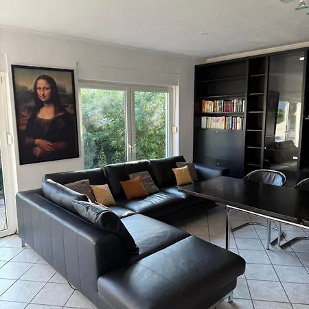 Apartmán Ganzes Haus I 4 Schlafzimmer Fuer Bis Zu 12 Gaeste I Sauna & Garten I Naehe Messe Hannover