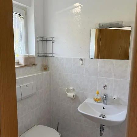 Ganzes Haus I 4 Schlafzimmer Fuer Bis Zu 12 Gaeste I Sauna & Garten I Naehe Messe Apartmán