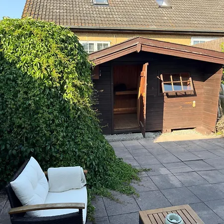 Ganzes Haus I 4 Schlafzimmer Fuer Bis Zu 12 Gaeste I Sauna & Garten I Naehe Messe 公寓 *