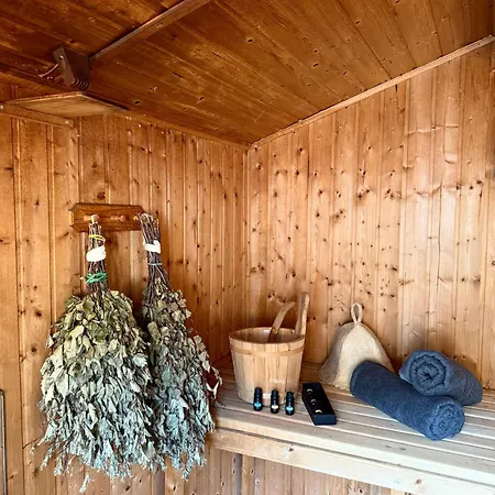 Ganzes Haus I 4 Schlafzimmer Fuer Bis Zu 12 Gaeste I Sauna & Garten I Naehe Messe Appartement *